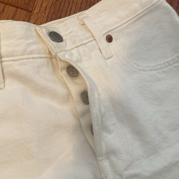 Levis 501 distressed denim shorts in pearly white with button fly - Picture 10 of 14